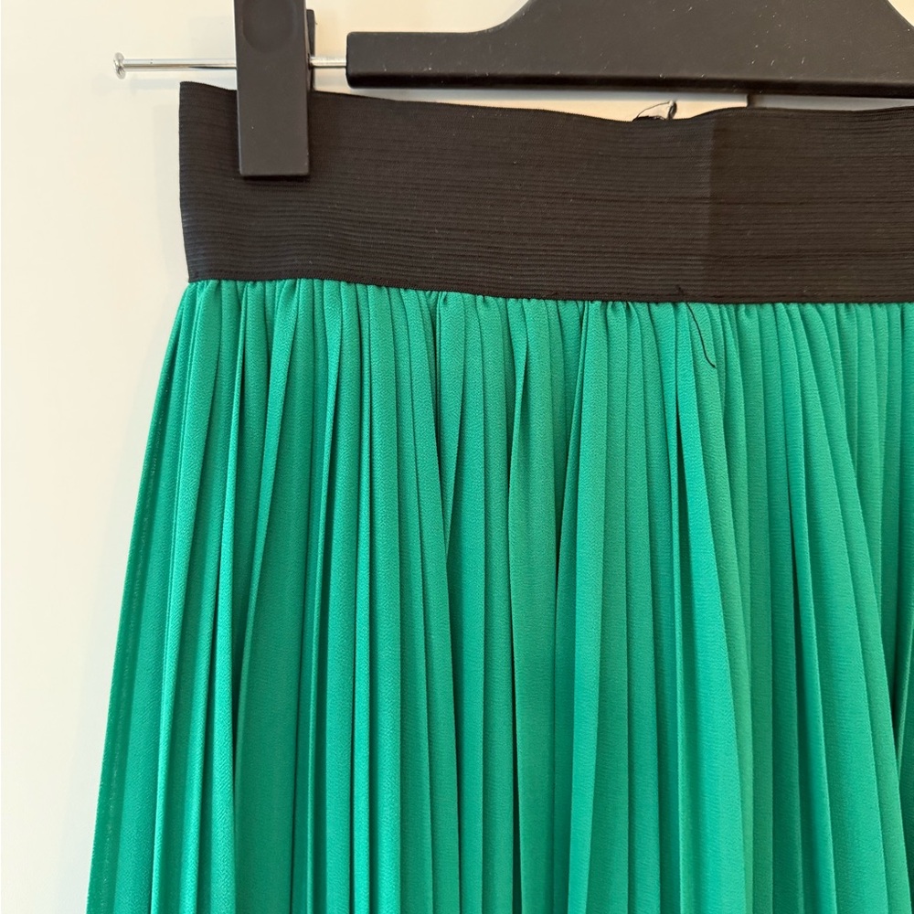 Emerald Green Pleated Maxi Skirt Small Chiffon Look Elastic Waist